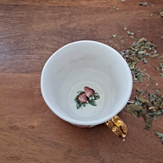 ספל תה תותים וזהב - דגם 2