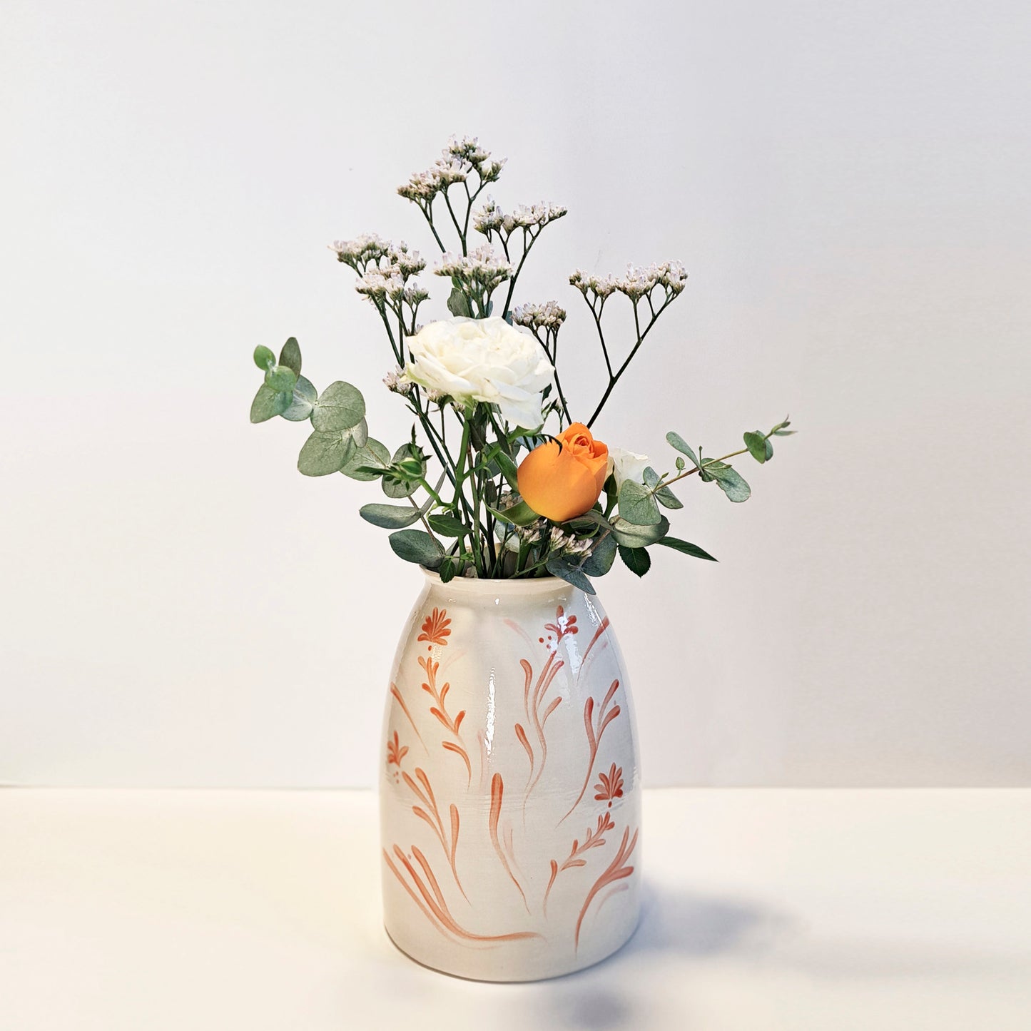 ואזה גדולה עם איורים בגווני כתום - דגם 4